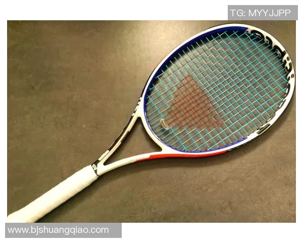 网球装备全攻略:从球拍到运动鞋,打造你的完美比赛配置 网球装备全攻略:从球拍到运动鞋,打造你的完美比赛配置