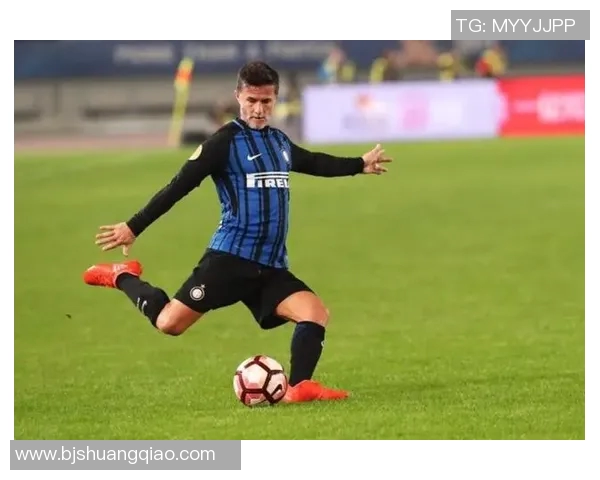 南京足球队盯防策略分析与比赛表现的得失评估