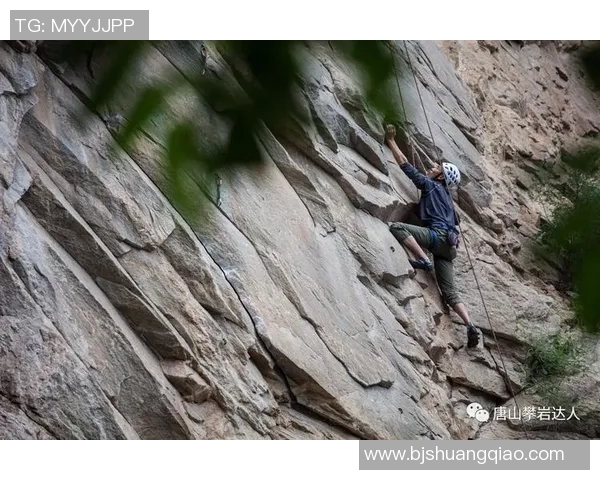 重庆攀岩队的中路突破之路：深度解析攀岩运动的挑战与成就